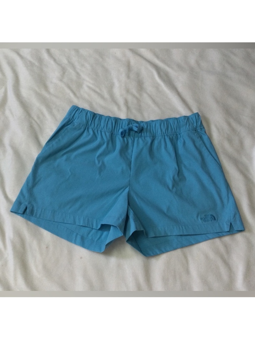 The North Face Shorts Large